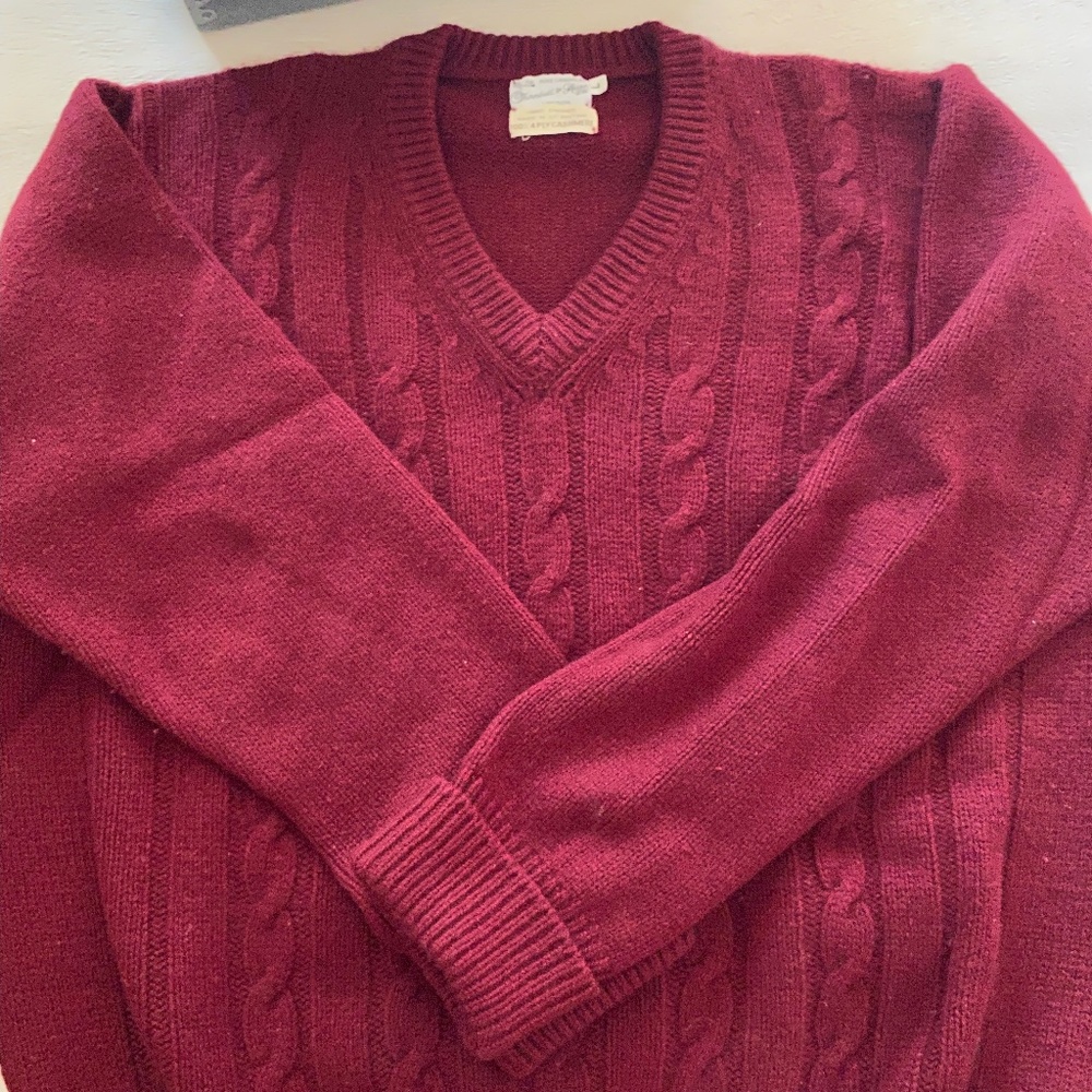 Turnbull and Asser Cashmere 4 ply v neck sweater